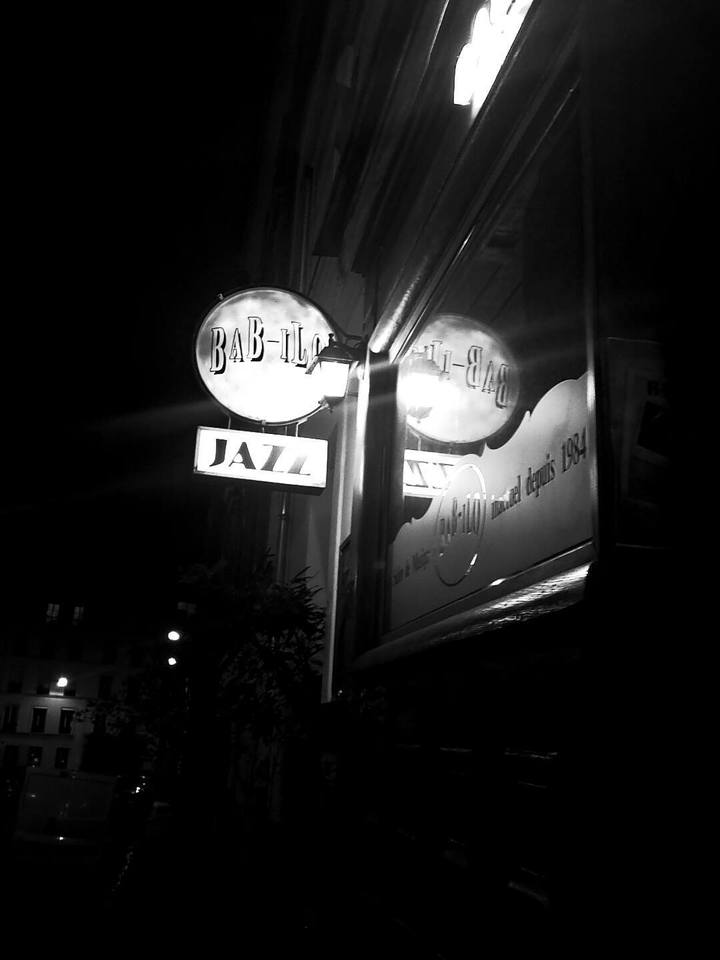 babilo Jazz façade pancarte de nuit babilo Jazz façade pancarte de nuit, 9 rue du Baigneur 75018 Paris